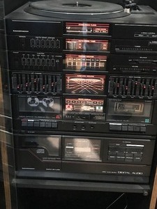 lot 33 image: Sound Master Stereo System