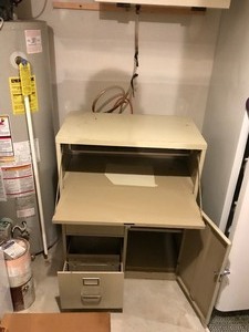 lot 49 image: Metal Cabinet