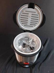 lot 114 image: Presto Small Deep Fryer