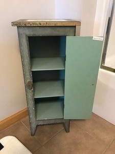 lot 84 image: Painted Wood Cabinet with 3 Shelves