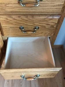 lot 88 image: Wood 12 Drawer Dresser (Furniture Traditions An American Heirloom)