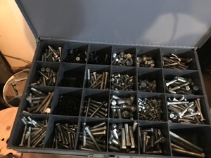 lot 304 image: 4 Drawer Organizer with Contents