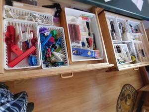 lot 136 image: 2 Drawers Full Of Office and Kitchen Items