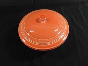 lot 139 image: Fiesta Ware Casserole