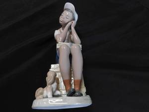 lot 152 image: Lladro Collectible Figurine