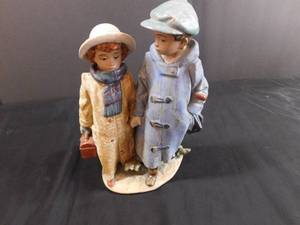 lot 159 image: Lladro Collectible Figurine