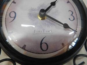 lot 165 image: Battery Powered Clock