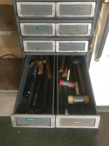 lot 326 image: 10 Drawer Metal Tool Organizer (contents not included)