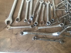 lot 337 image: Lot of Wrenches 