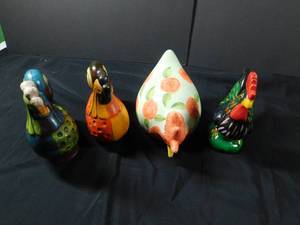 lot 426 image: Roosters and chickens