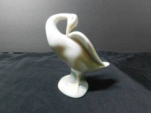 lot 442 image: Lladro Goose Figurine