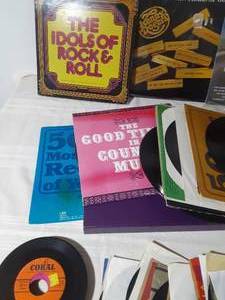 lot 199 image: Lp and 45 Records