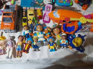 lot 201 image: Lot of toys, games,puzzles and furniture