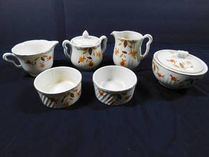 lot 276 image: Hall Jewel Tea Assortment