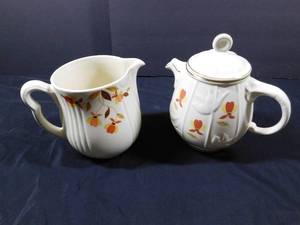 lot 281 image: Hall Jewel Tea
