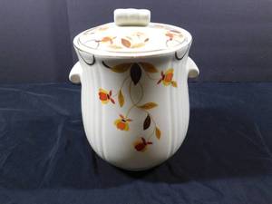 lot 282 image: Hall Jewel Tea Cookie Jar