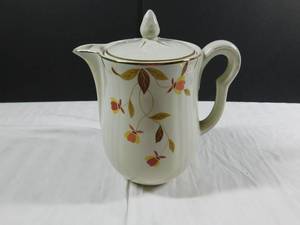 lot 287 image: Hall Jewel Tea coffee server