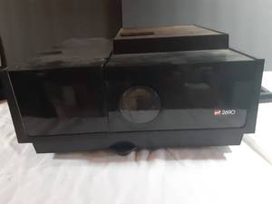 lot 478 image: GAF Model 2690 2x2 Auto-Focus 35 mm Slide Projector