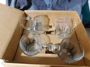 lot 13 image: Railroad dishes