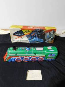 lot 239 image: Vintage Tin Puff Puff Locomotive