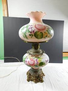 lot 453 image: Large Hurricane Lamp
