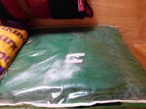 lot 456 image: Vikings blanket and Marlboro Bed roll BN Stadium Blanket