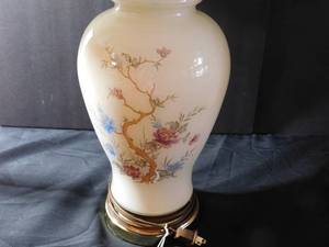 lot 490 image: Lamps