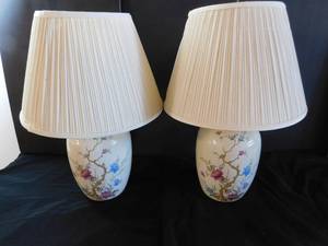 lot 491 image: Pair of Table Lamps