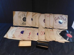 lot 559 image: Vintage 78s Records