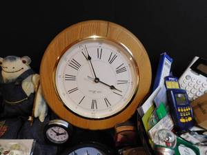 lot 562 image: Miscellaneous Office and Supplies More