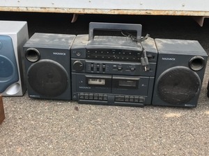 lot 507 image: Lot of Stero Boom Boxes & More