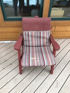 lot 517 image: Outdoor Wood Patio Chair with Cushion