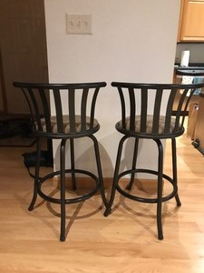 lot 574 image: 2 Swivel Bar Stools