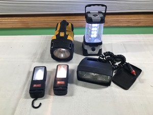 lot 602 image: 5 flash lights
