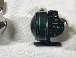 lot 607 image: Lot of Fishing reels