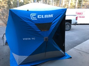 lot 724 image: Clam Portable Fish House Model No. 9840