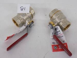 lot 81 image: 2 - Ball Balbe Treaded Proline 34 x 34