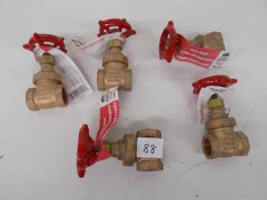 lot 88 image: 5 -Bronze Gate Valves Proline 34 x 34 (Threaded)