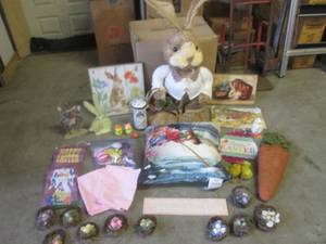 (BR1) Assorted Easter Decor...