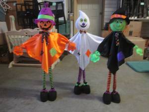 (BS) 3 Free Standing Halloween Deco...