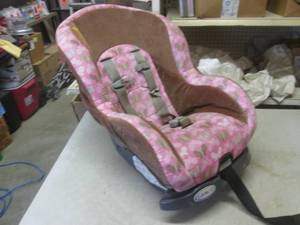 (BR2) Graco Car Seat...
