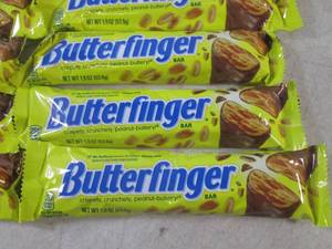 (B-3) 12 Butterfinger Candy Bars Pa...