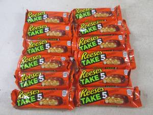 (B-3) 12 Reeses Take 5 Candy Bars P...