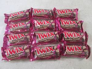 (B-3) 12 Twix Cookie Dough Cookie B...