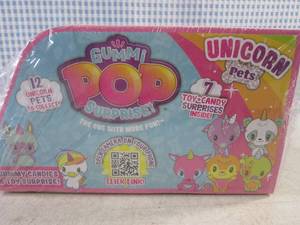 (B-1) Display of 7 Gummi Pop Surpri...
