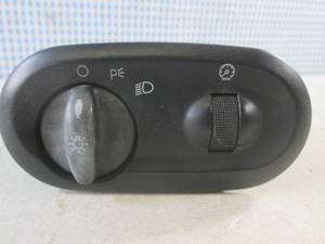 (EC1) 2003-05 Ford TaurusSable Lig...