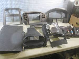 (EC1) Assorted Interior Auto Parts...