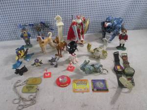 (BSB) Assorted Small Toy Figures Et...