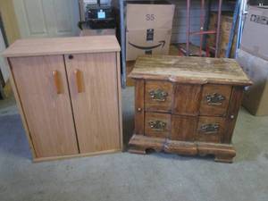 (EW1) Small Cabinet with 2 Shelves ...