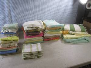 (D-2) Large Assortment of Hand Towe...